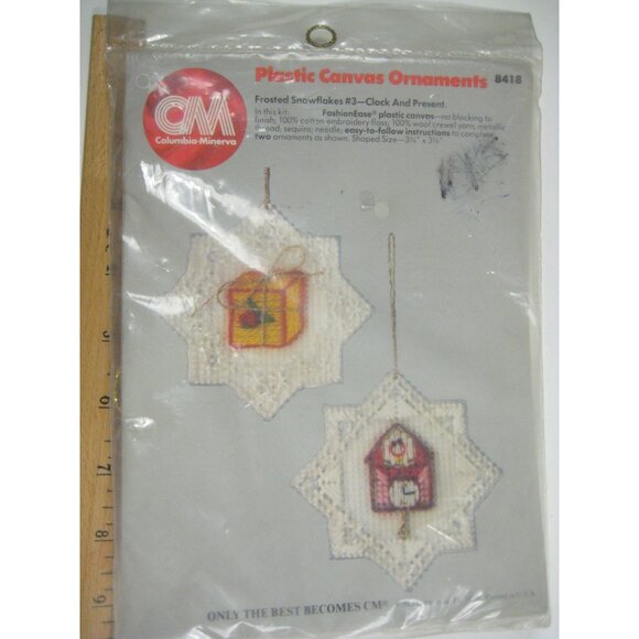 Columbia Minerva Frosted Snowflakes NO 3 Plastic Canvas Ornaments Kit 8418 - Picture 2 of 7